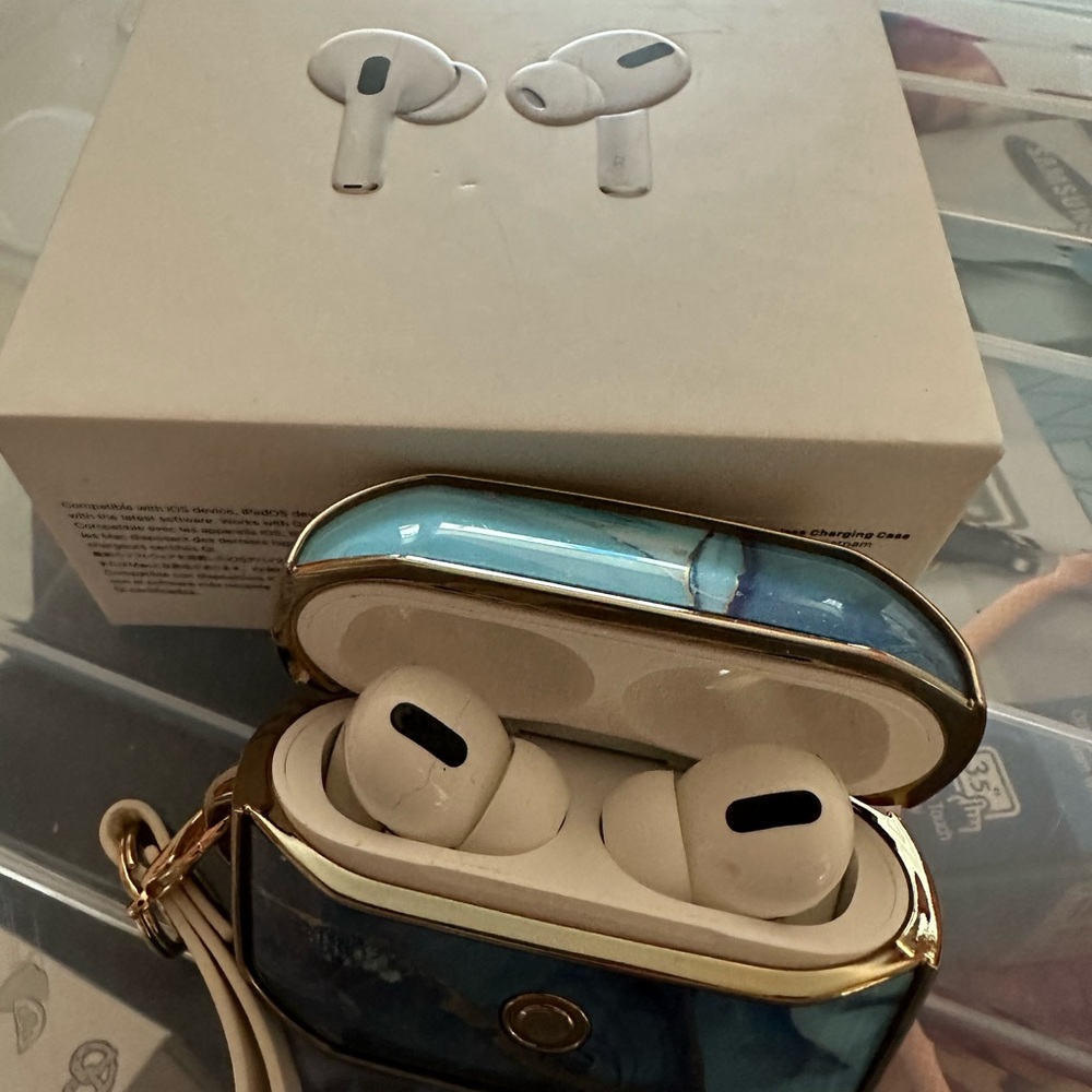 Apple air pod pro earbuds in box and case